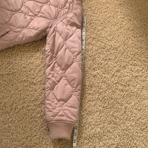 Old Navy quilted puffer, bomber jacket, light pink mauve pocket zip up packable - Picture 4 of 12